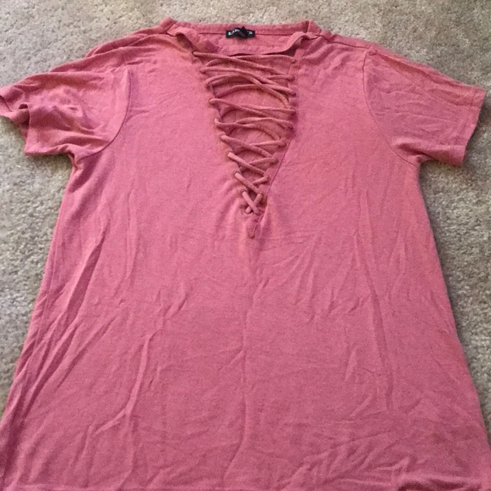 short sleeve crisscross tee